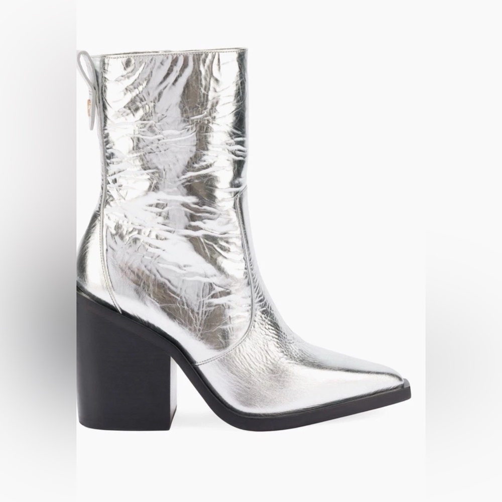 Larroude Jame Crinkled Metallic Silver Ankle Boots 6.5US